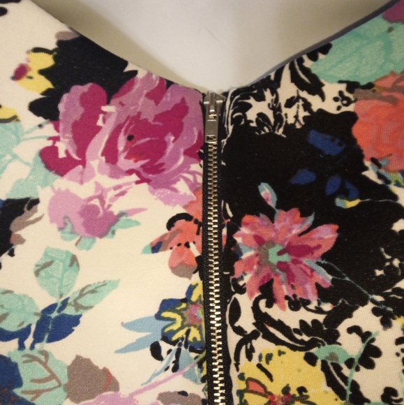 Floral knee length dress XL - Picture 4 of 5